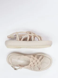 Patrizia Bonfanti – Riemchensandale aus Lammleder beige