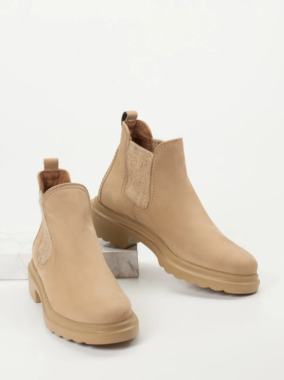 Paul Green – Chelsea Boots aus Nubukleder beigebraun