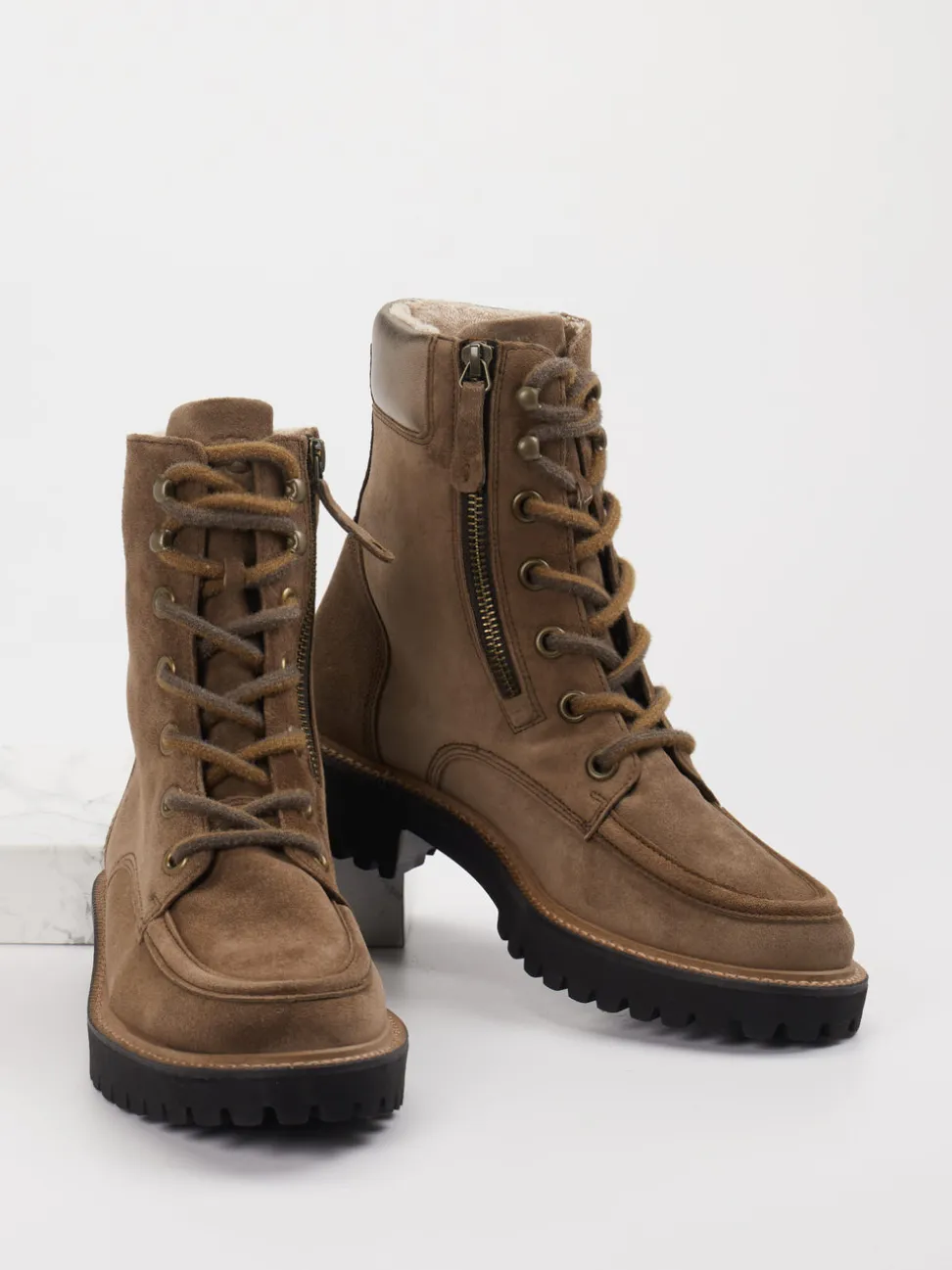 Paul Green – Schnürboots aus Veloursleder braun