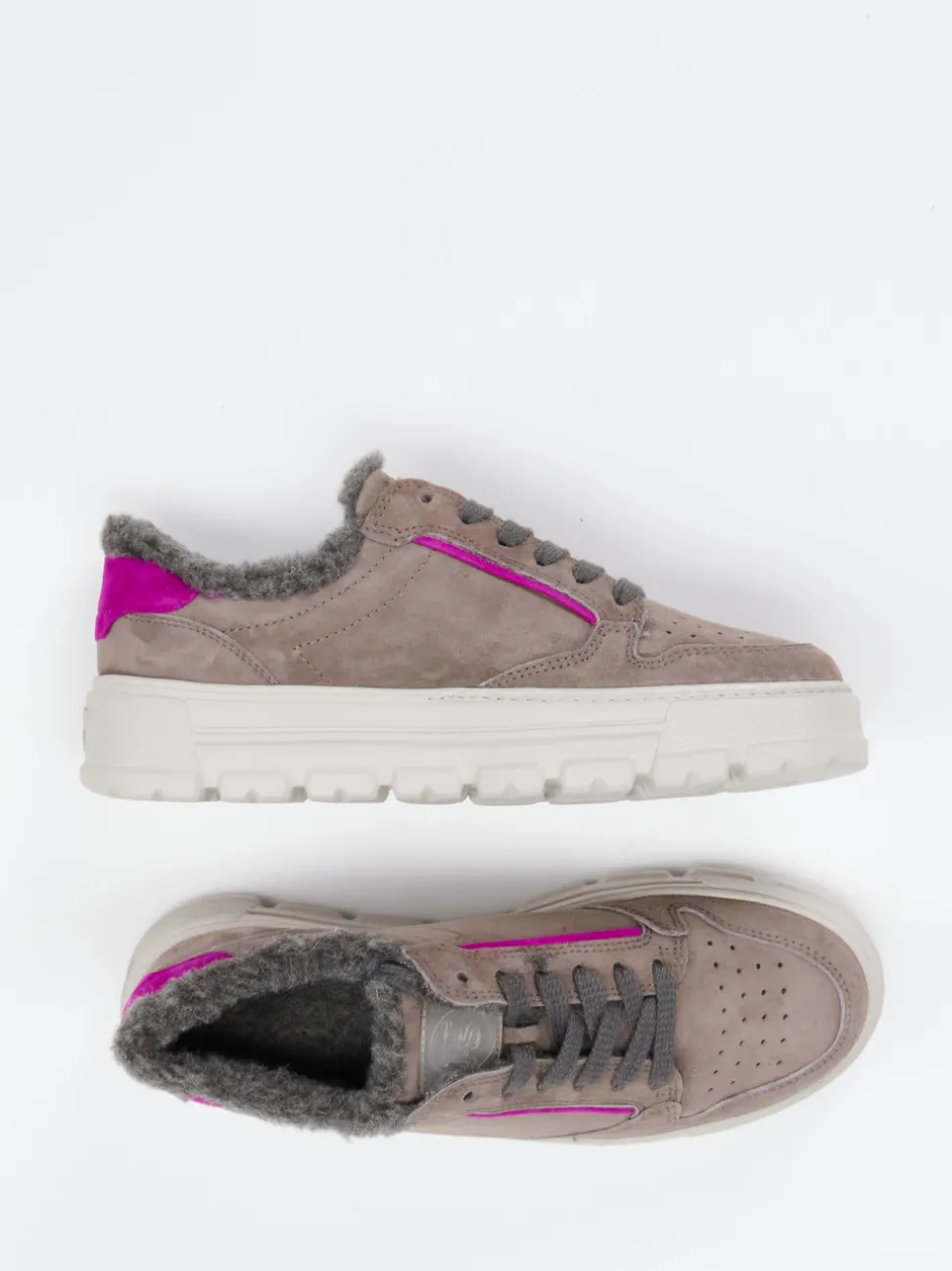Paul Green – Sneaker aus Veloursleder in Taupe