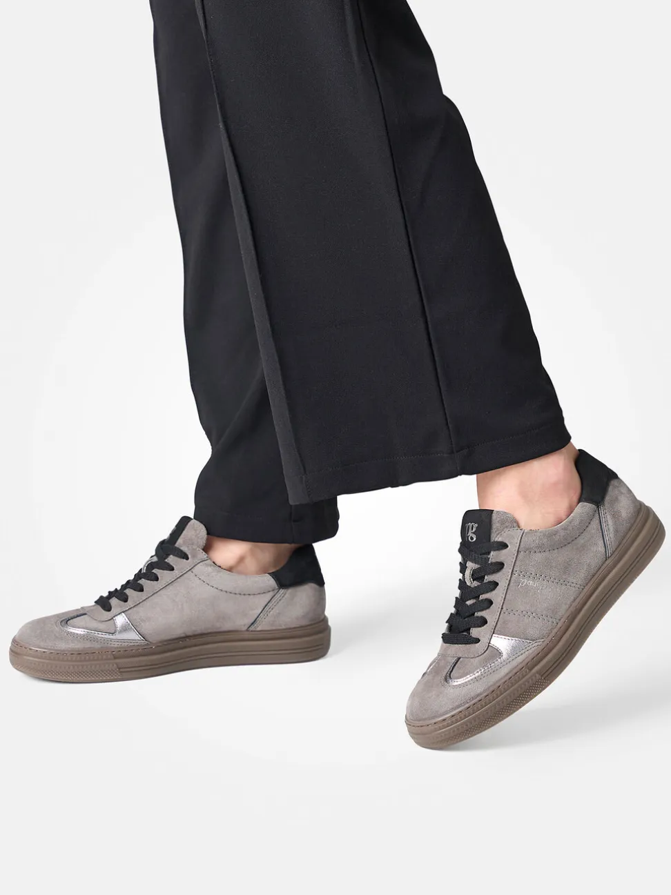 Paul Green – Sneaker aus Veloursleder in Taupe