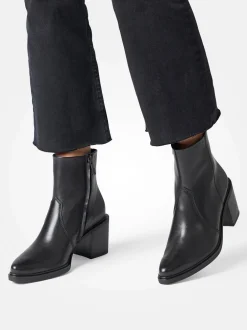Paul Green – Stiefelette aus Kalbleder in Schwarz