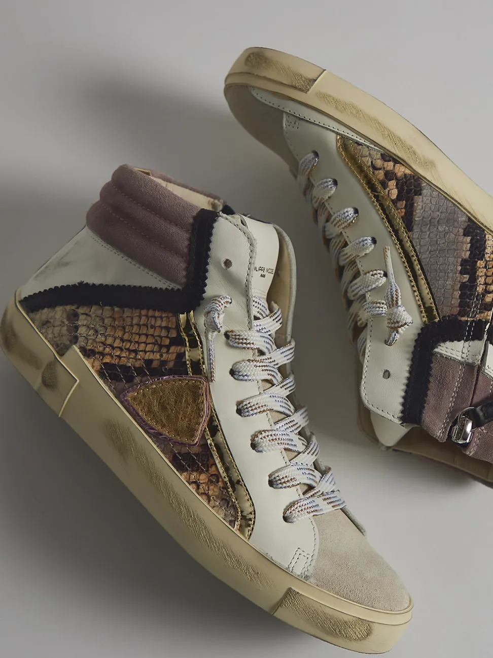 Philippe Model – High-Top Sneaker aus geprägtem Leder beige