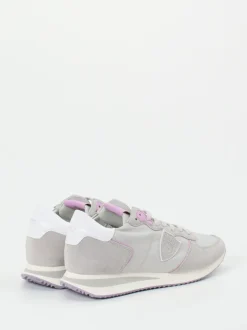 Philippe Model – Sneaker aus Veloursleder in Hellgrau