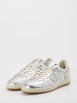 Philippe Model – Sneaker aus Metallicleder Silber