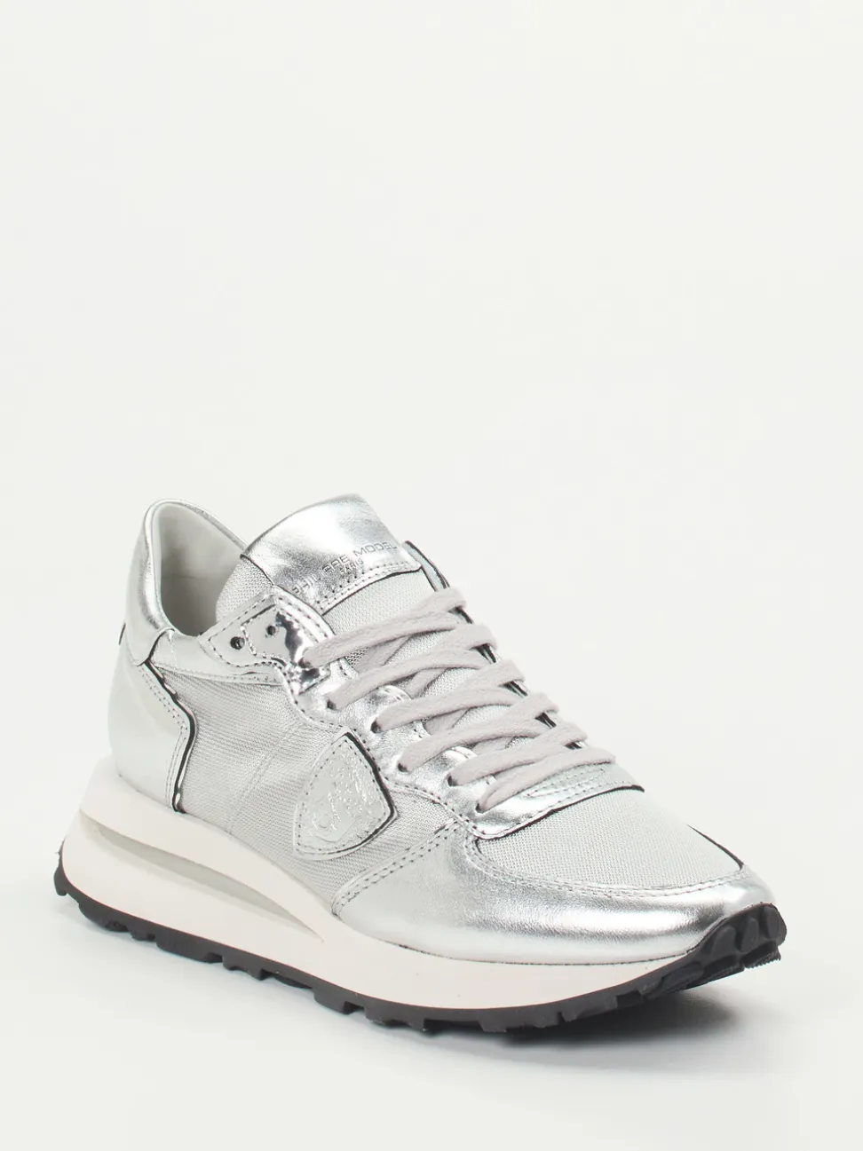 Philippe Model – Sneaker aus Metallicleder silber