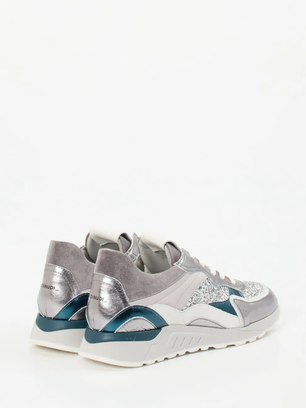 Piedi Nudi – Chunky Sneaker aus Metallicleder silber