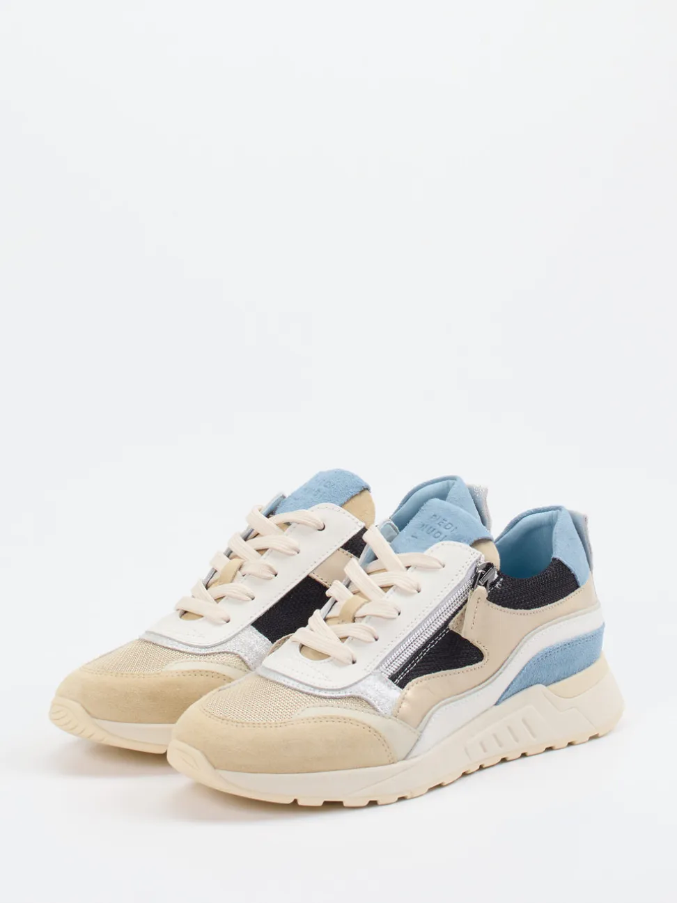 Piedi Nudi – Chunky Sneaker aus Veloursleder beige