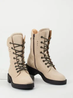 Piedi Nudi – Schnürboots aus Kalbleder Beige