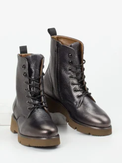 Piedi Nudi – Schnürboots aus Metallicleder anthrazit