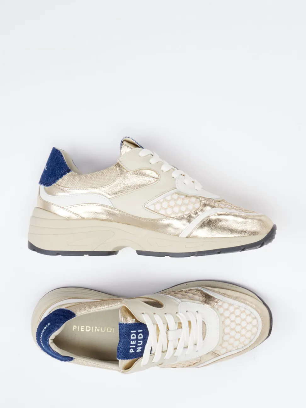 Piedi Nudi – Sneaker aus Metallicleder und Velours beige
