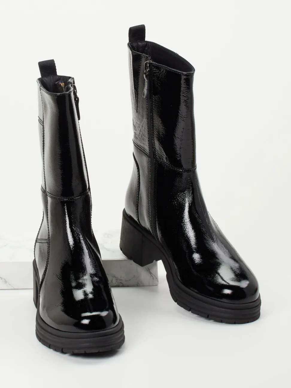 Piedi Nudi – Stiefeletten aus Lackleder schwarz