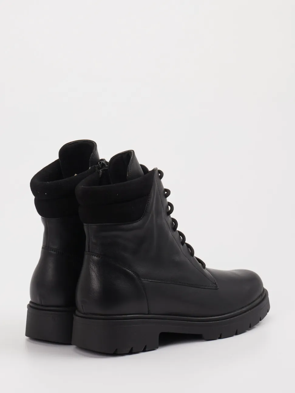 Piesanto – Schnürboots aus Leder schwarz