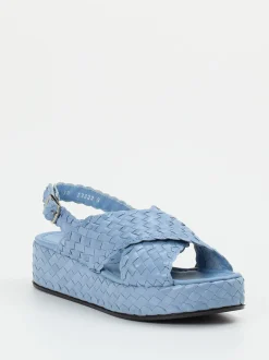 Pons Quintana – Plateau-Sandalen aus Flechtleder hellblau
