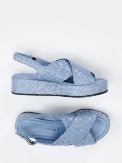 Pons Quintana – Plateau-Sandalen aus Flechtleder hellblau