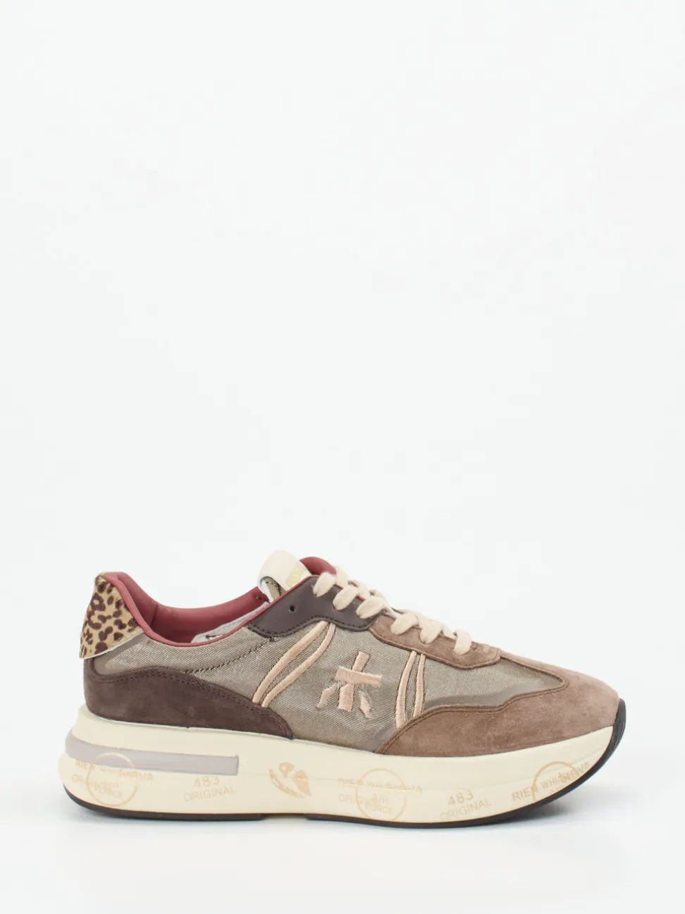 Premiata – Chunky Sneaker aus Veloursleder taupe