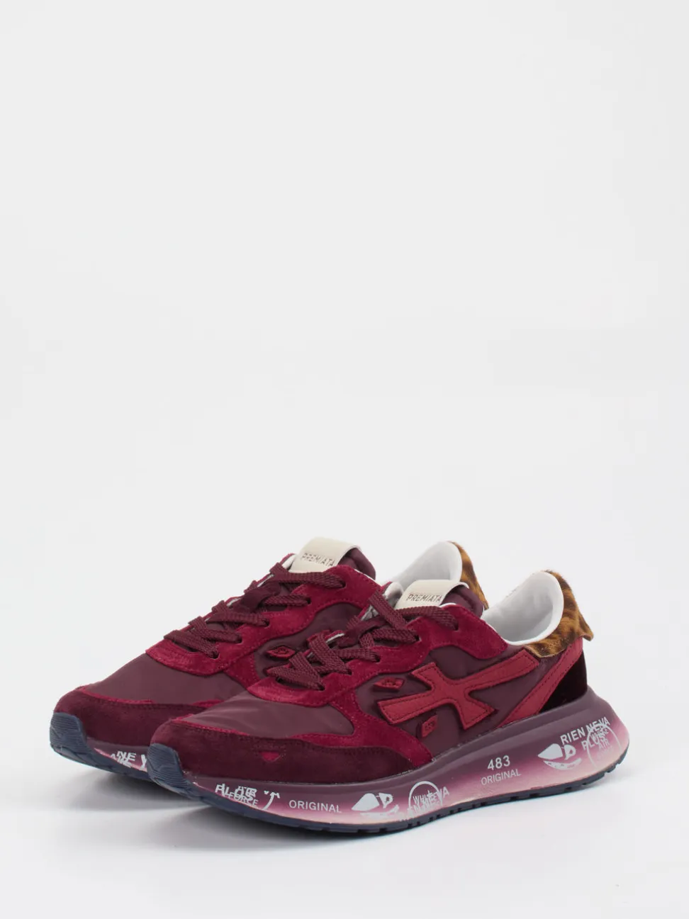Premiata – Sneaker aus Veloursleder in Burgunderrot
