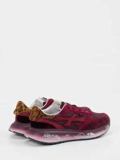 Premiata – Sneaker aus Veloursleder in Burgunderrot