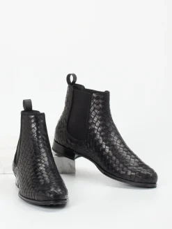 Pretty Ballerinas – Chelsea Boots aus Flechtleder schwarz
