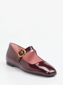 Pretty Ballerinas – Mary Janes aus Lackleder Bordeaux