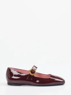 Pretty Ballerinas – Mary Janes aus Lackleder Bordeaux