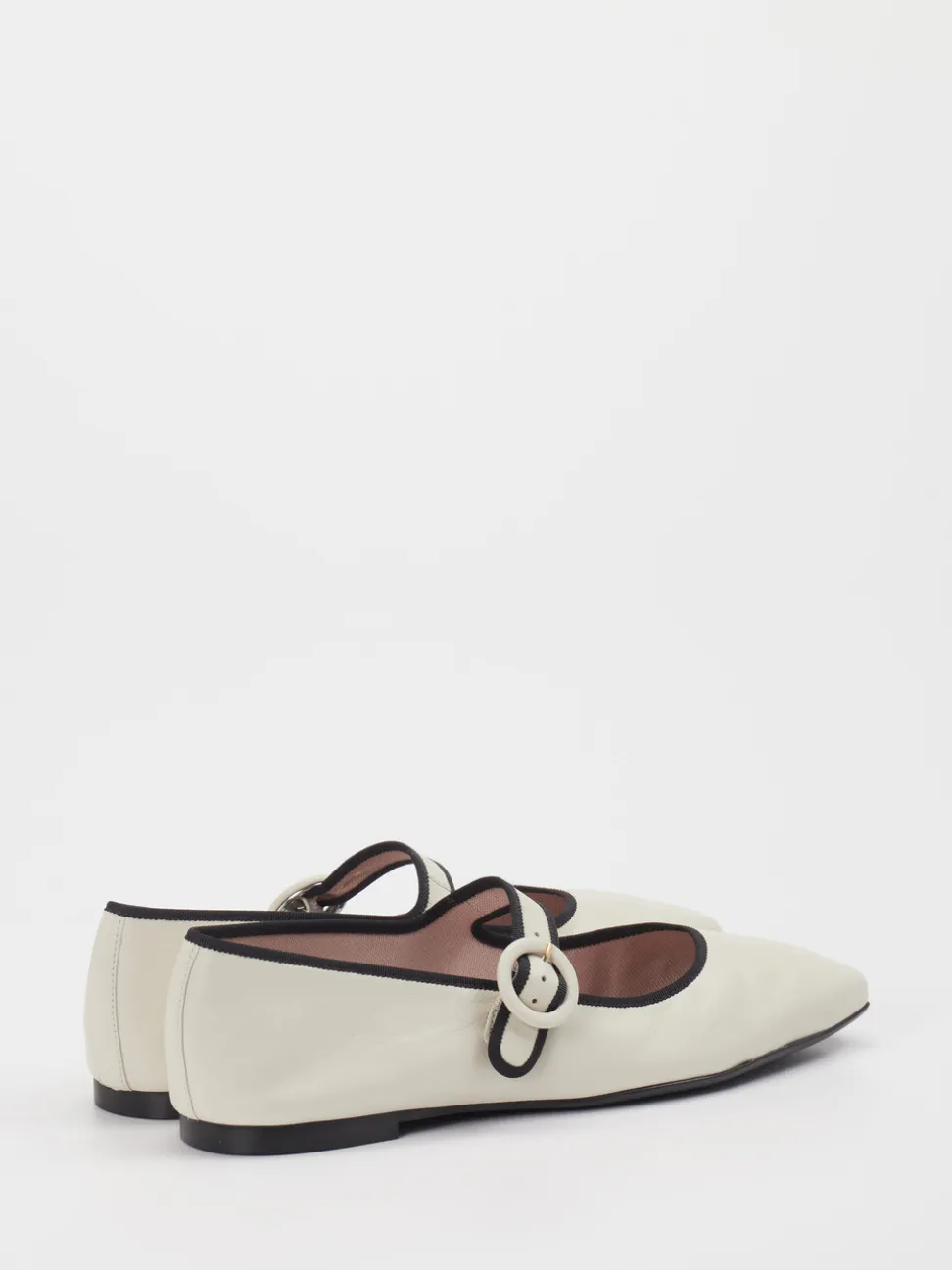 Pretty Ballerinas – Mary Jane Flats aus Glattleder Cremeweiß