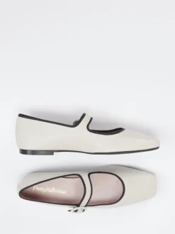 Pretty Ballerinas – Mary Jane Flats aus Glattleder Cremeweiß