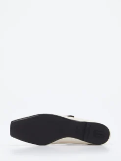 Pretty Ballerinas – Mary Jane Flats aus Glattleder Cremeweiß
