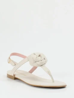 Pretty Ballerinas – Zehentrenner aus Lammleder Cremeweiß