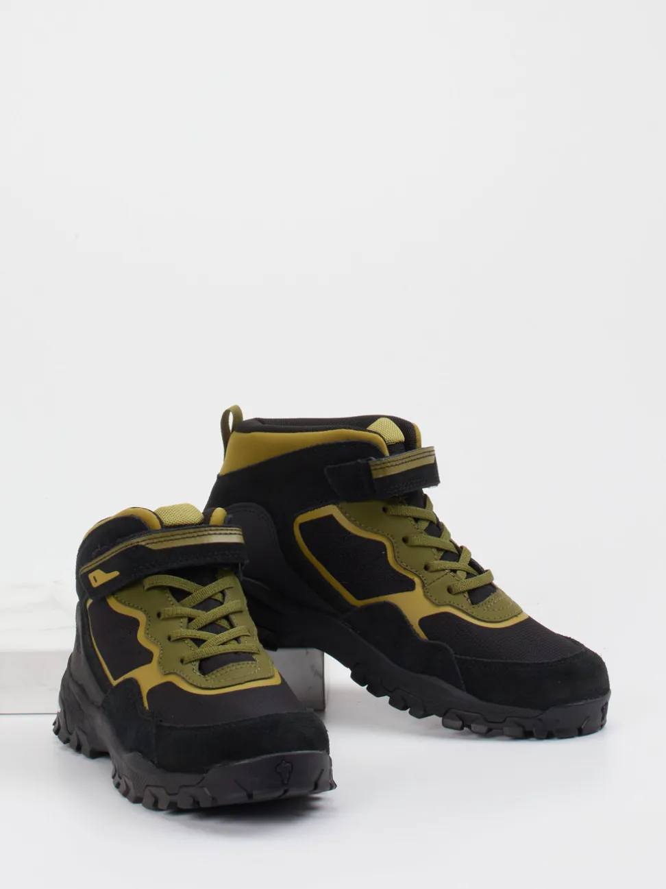 Primigi – Wanderschuhe aus Veloursleder Schwarz