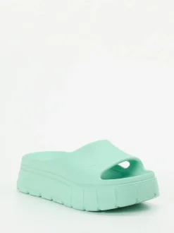 Puma – Badepantolette aus Gummi in Mintgrün
