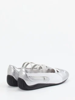 Puma – Ballerinas aus Leder in Metallic-Silber