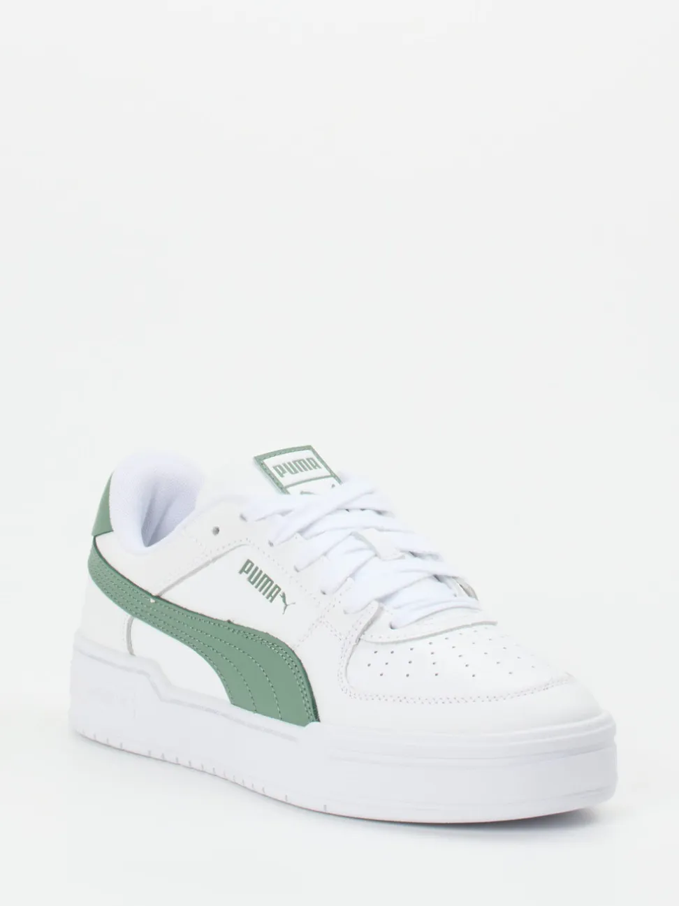 Puma – Low-Top Sneaker aus Leder in Weiß