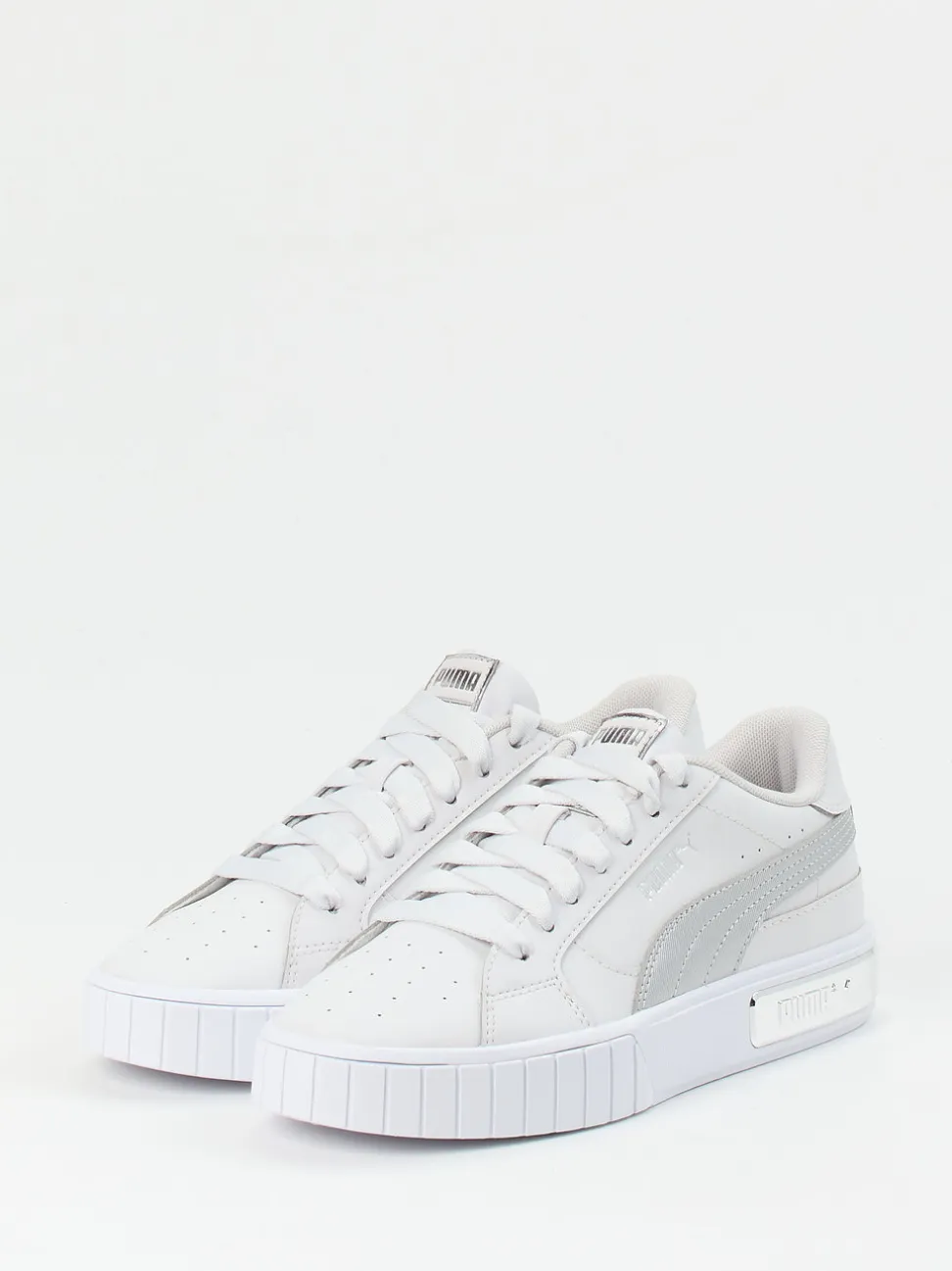 Puma – Low-Top-Sneaker aus Leder mit Silberdetail