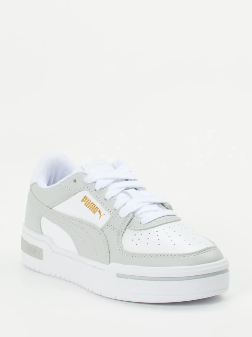 Puma – Sneaker aus Leder in Weiß mit Retro-Charme