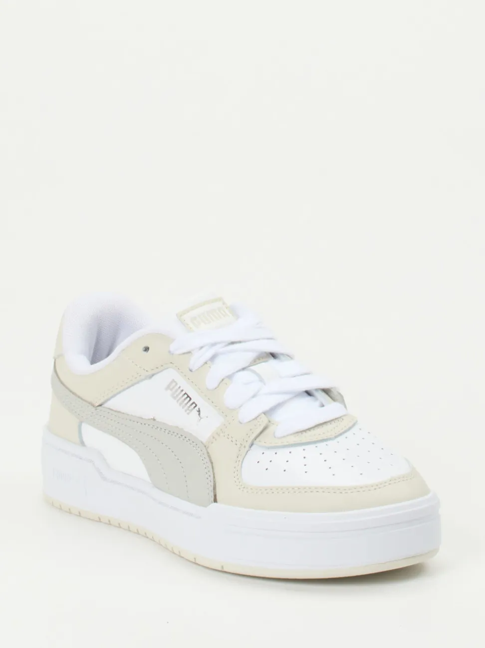 Puma – Sneaker aus Leder-Mesh-Mix in Offwhite