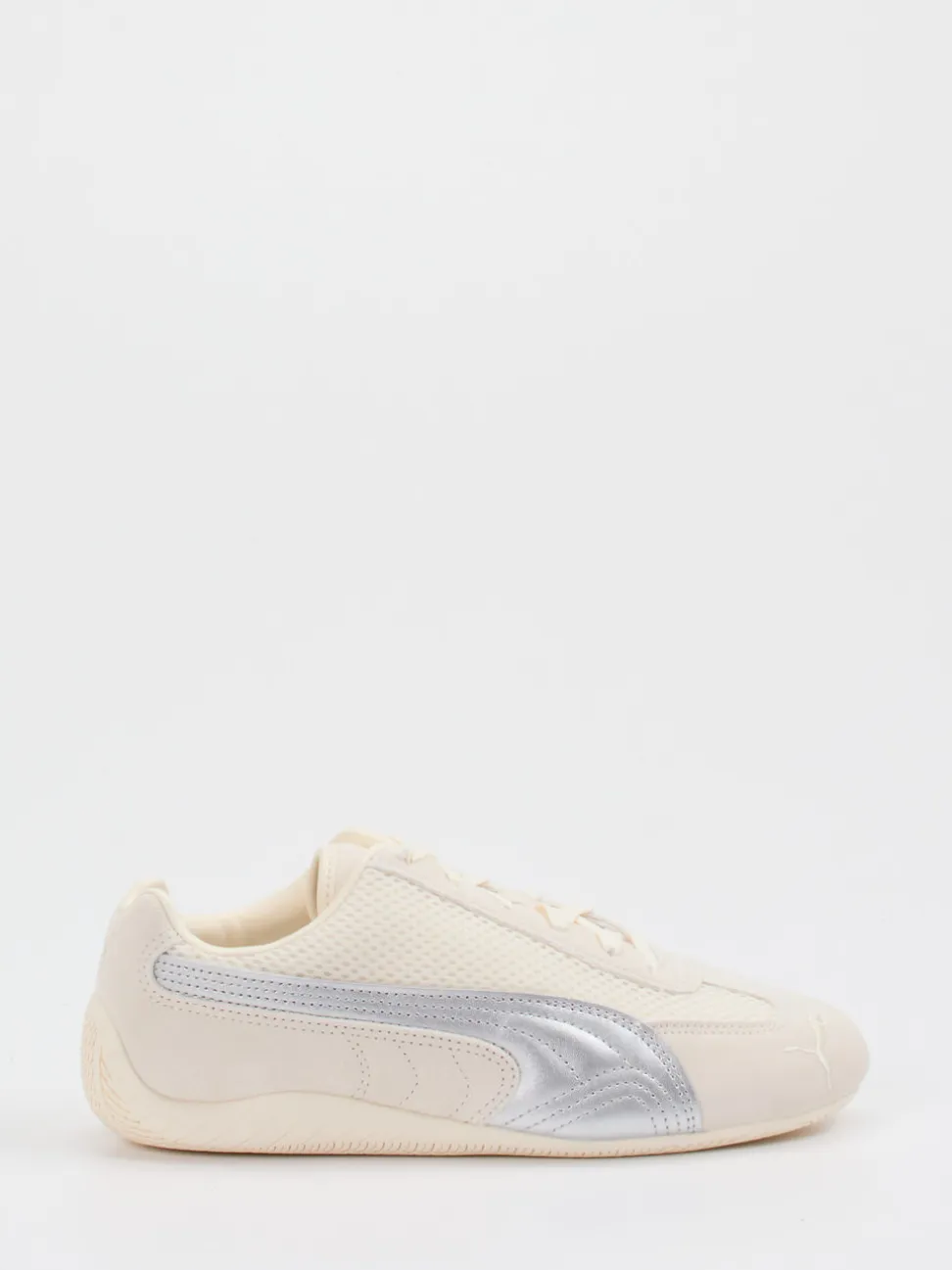 Puma – Sneaker aus Veloursleder und Mesh cremeweiß