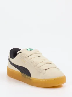 Puma – Sneaker aus Veloursleder in Cremeweiß