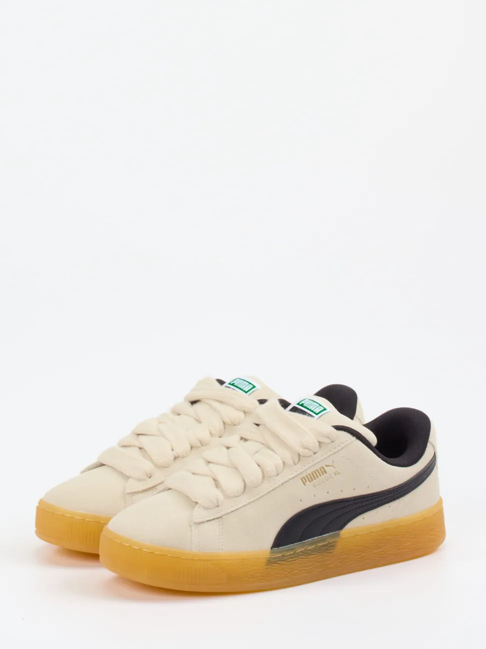Puma – Sneaker aus Veloursleder in Cremeweiß