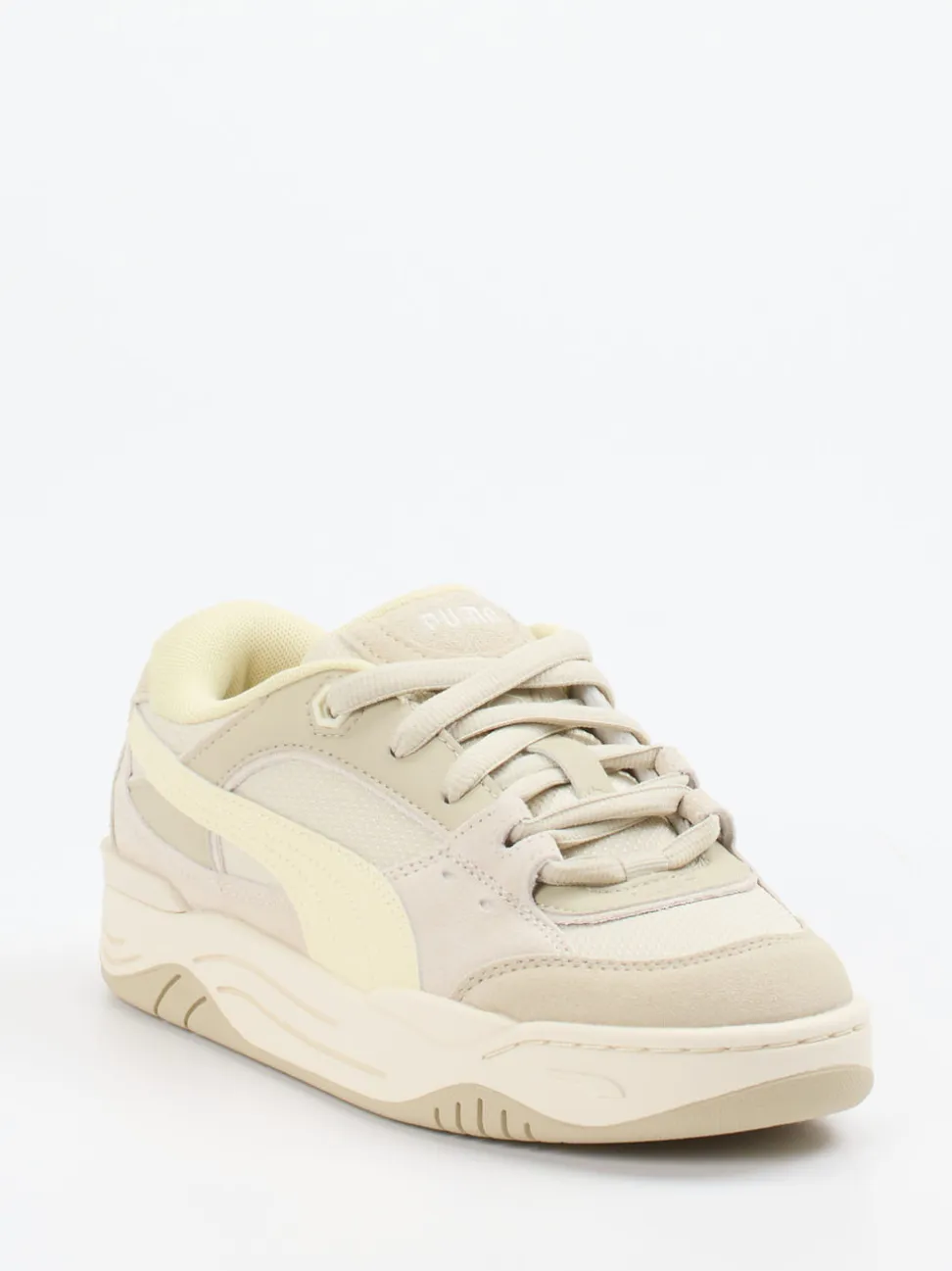 Puma – Sneaker aus Veloursleder Beige