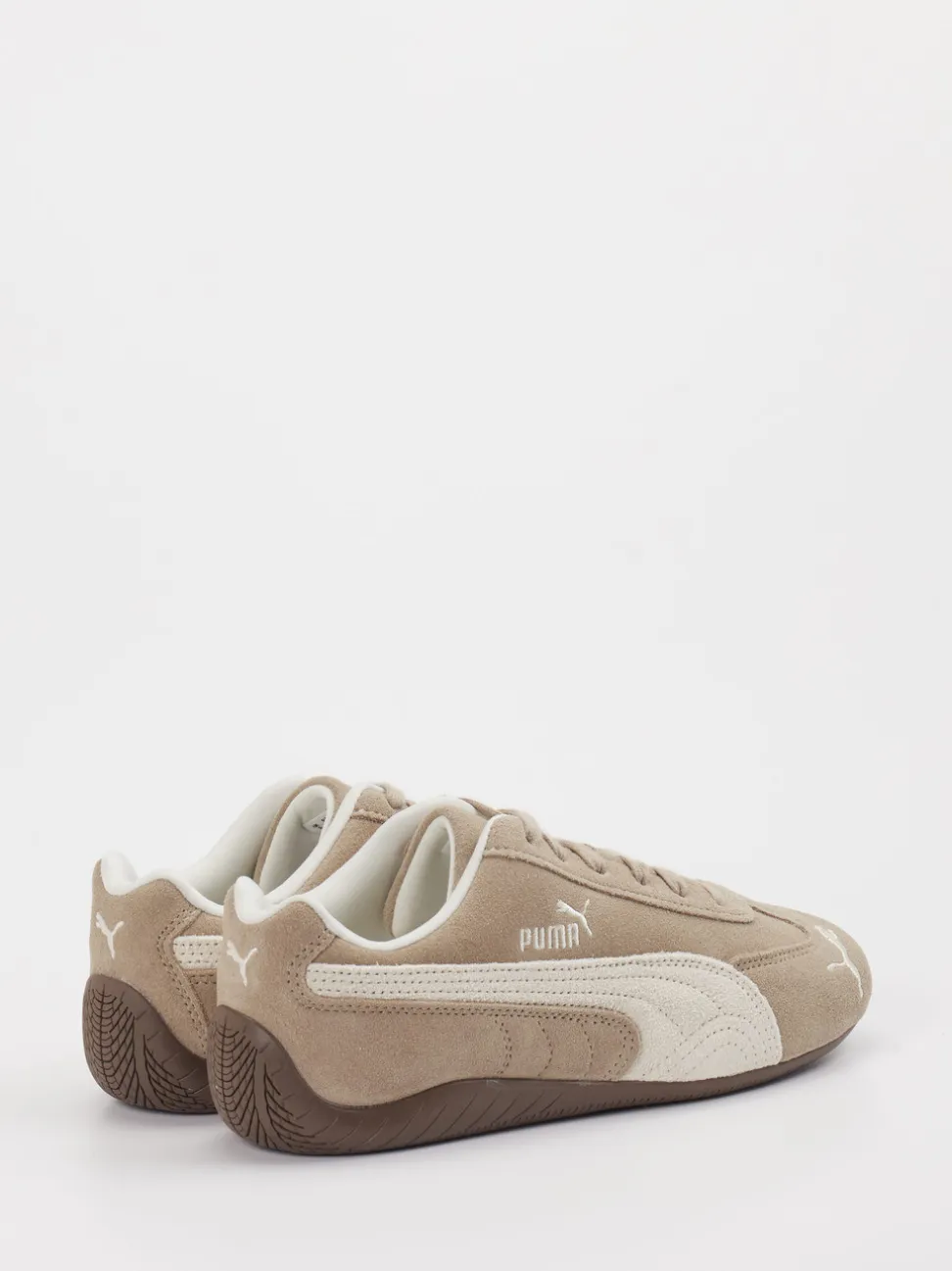 Puma – Sneaker aus Veloursleder in Beige