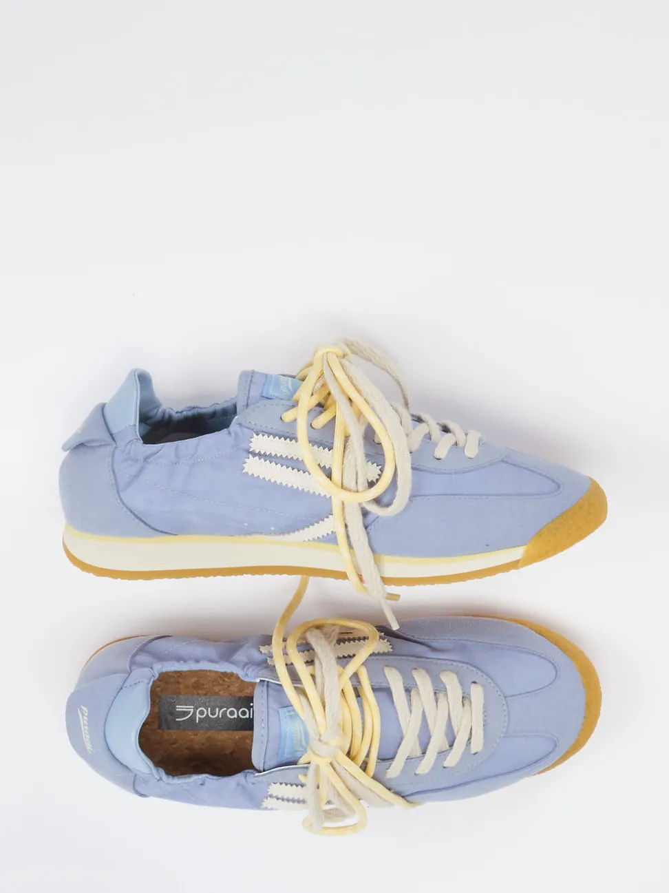 Puraai – Sneaker aus Velour und Textil Hellblau