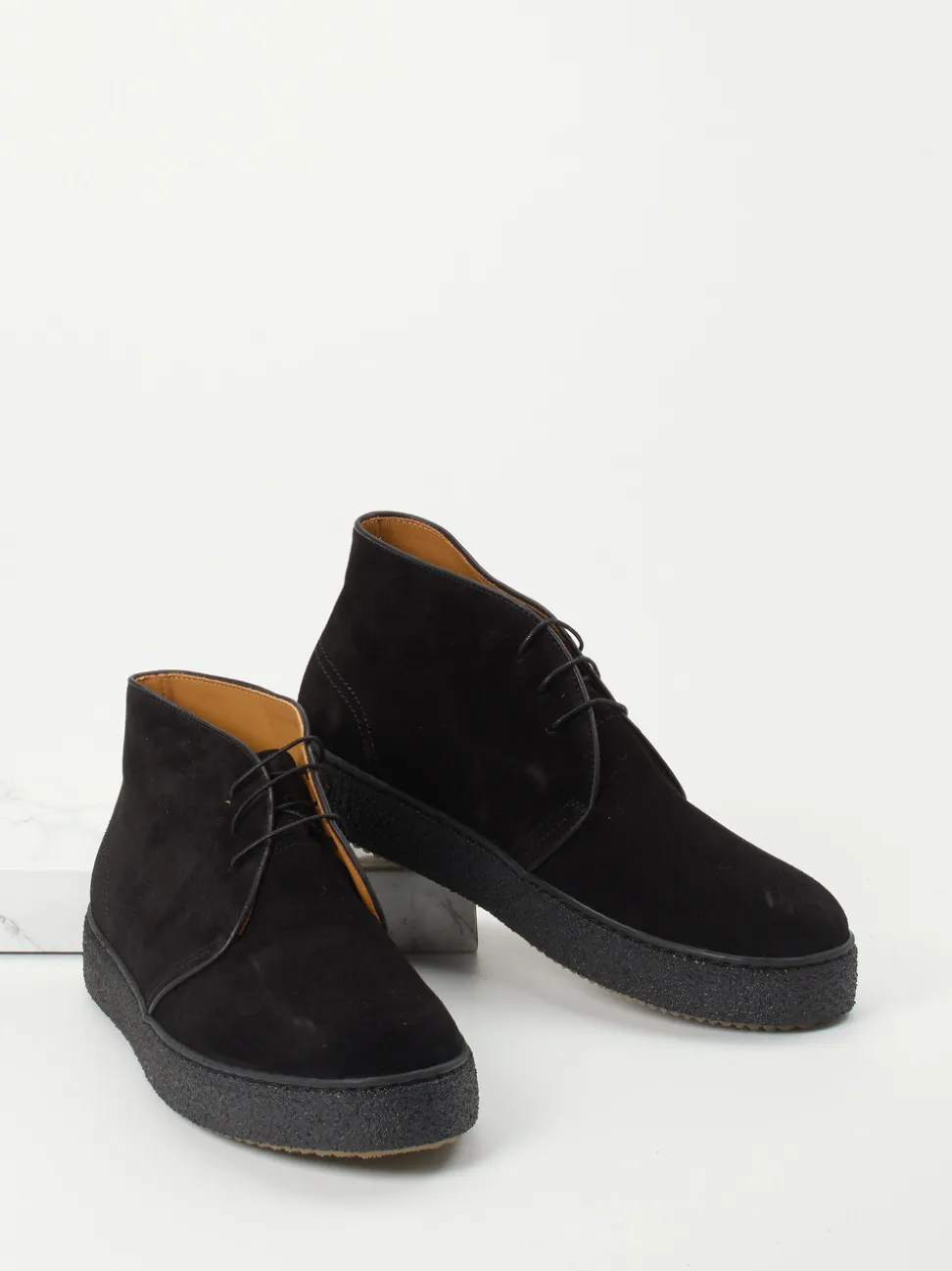 Quarvif – Desert Boots aus Veloursleder schwarz