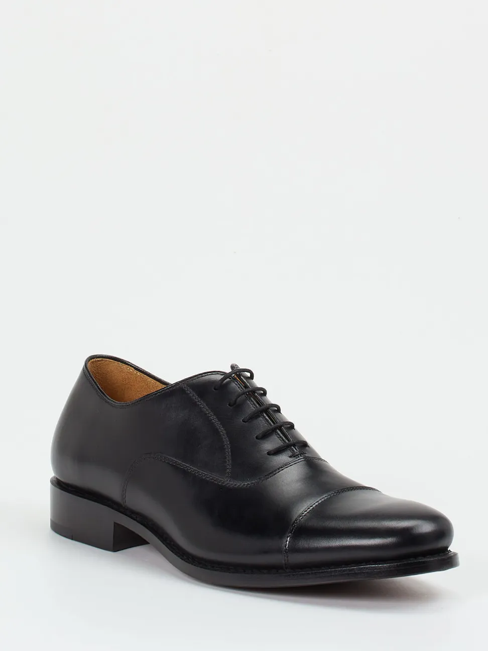 Quarvif – Oxford-Schnürschuh aus Kalbleder Schwarz