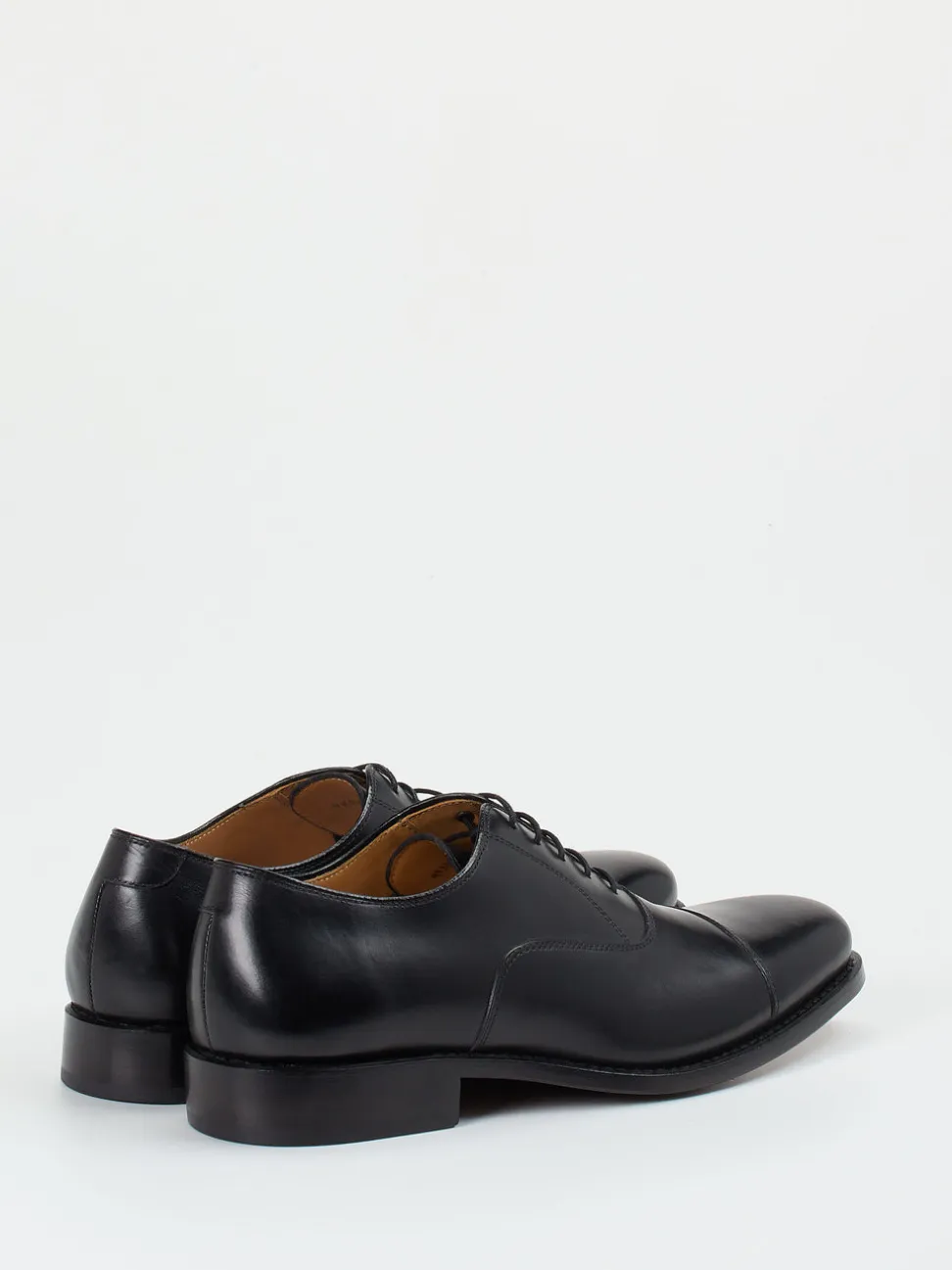 Quarvif – Oxford-Schnürschuh aus Kalbleder Schwarz
