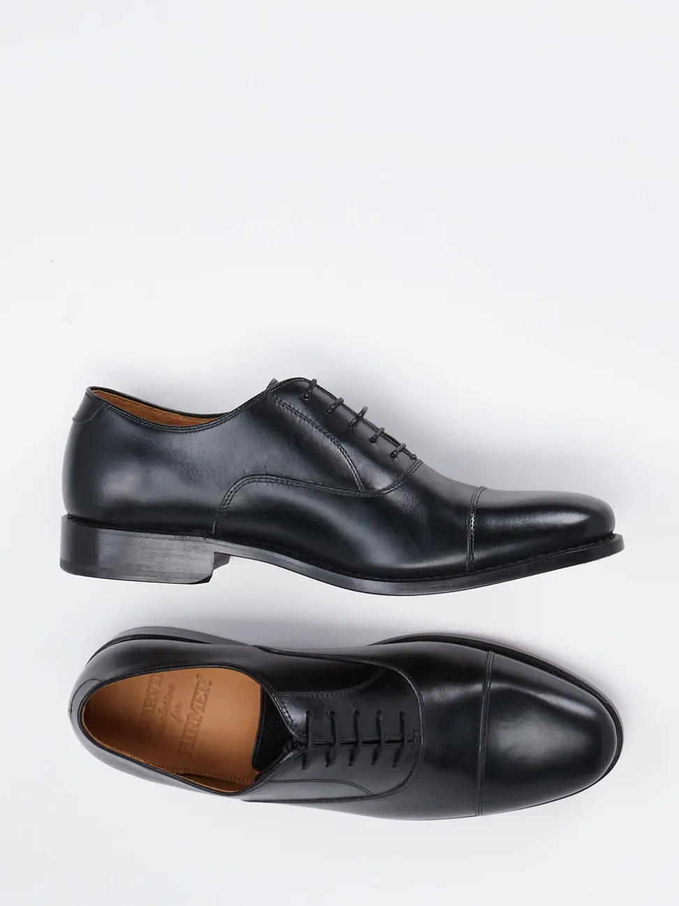 Quarvif – Oxford-Schnürschuh aus Kalbleder Schwarz
