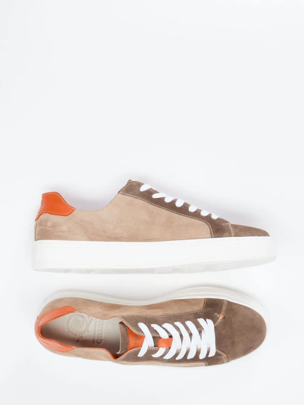 Quarvif – Sneaker aus Ziegenleder in Taupe-Orange