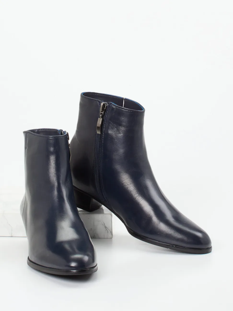 Ralph Harrison – Ankle Boots aus Lammleder Dunkelblau