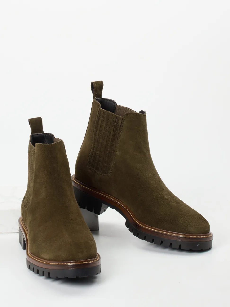 Ralph Harrison – Chelsea Boots aus Veloursleder olivgrün