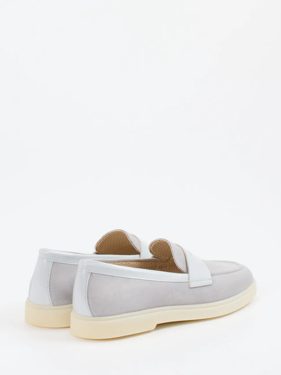 Ralph Harrison – Loafer aus Veloursleder Hellgrau